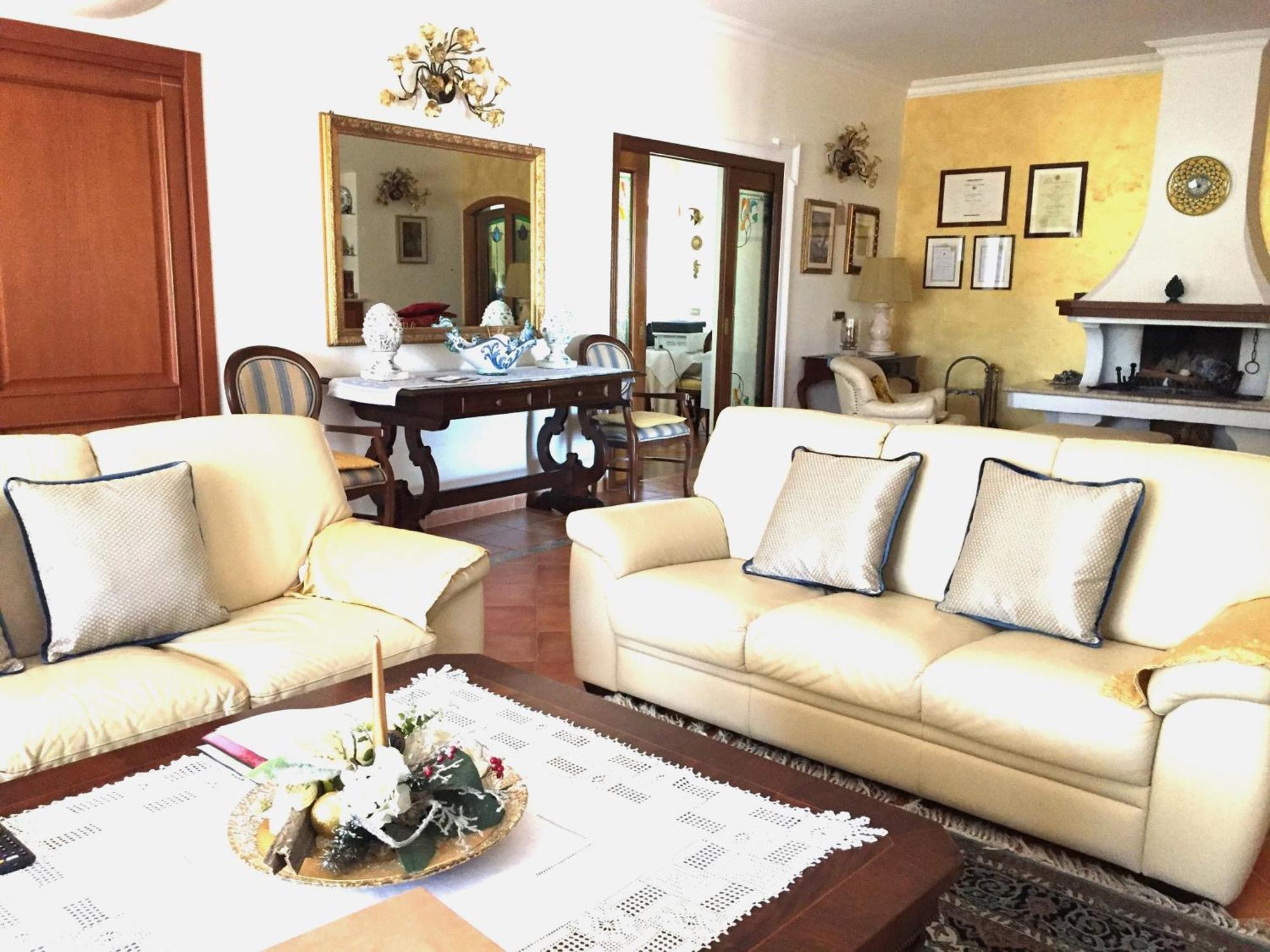 Villa Aurora เลกัสเทลลา ภายนอก รูปภาพ